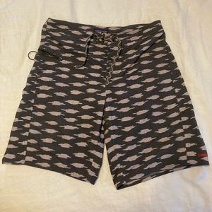 Patagonia men’s wavefarer boardshorts